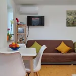 Peaceful Family Apartments Near Terme Catez *