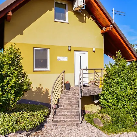 Vinska Trta Catez ob Savi